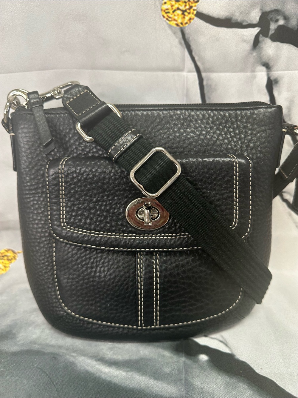 Coach Vintage Black Leather Crossbody Bag with Contrast Stitching
